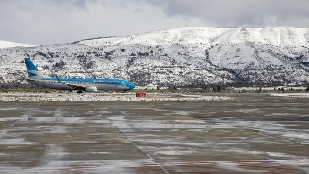 BsAs – Bariloche es la ruta más comercializada de Aerolíneas Argentinas