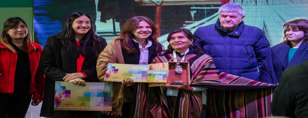 Graciela Salvatierra ganó el premio al Mejor Poncho 2023