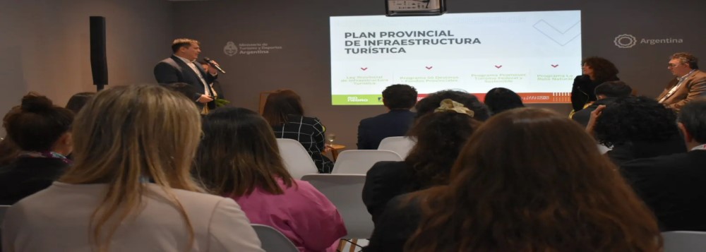 Río Negro expuso sus políticas de infraestructura turística en la FIT