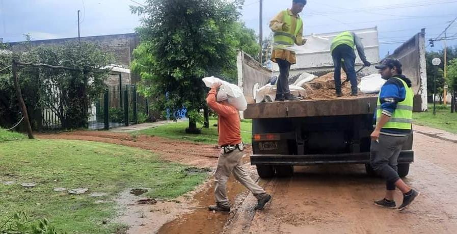 LA MUNICIPALIDAD DE VILLAGUAY CONTINÚA ASISTIENDO CON RECURSOS PROPIOS A LAS FAMILIAS AFECTADAS