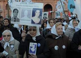 Las Madres de Plaza de Mayo cumplen 35 años