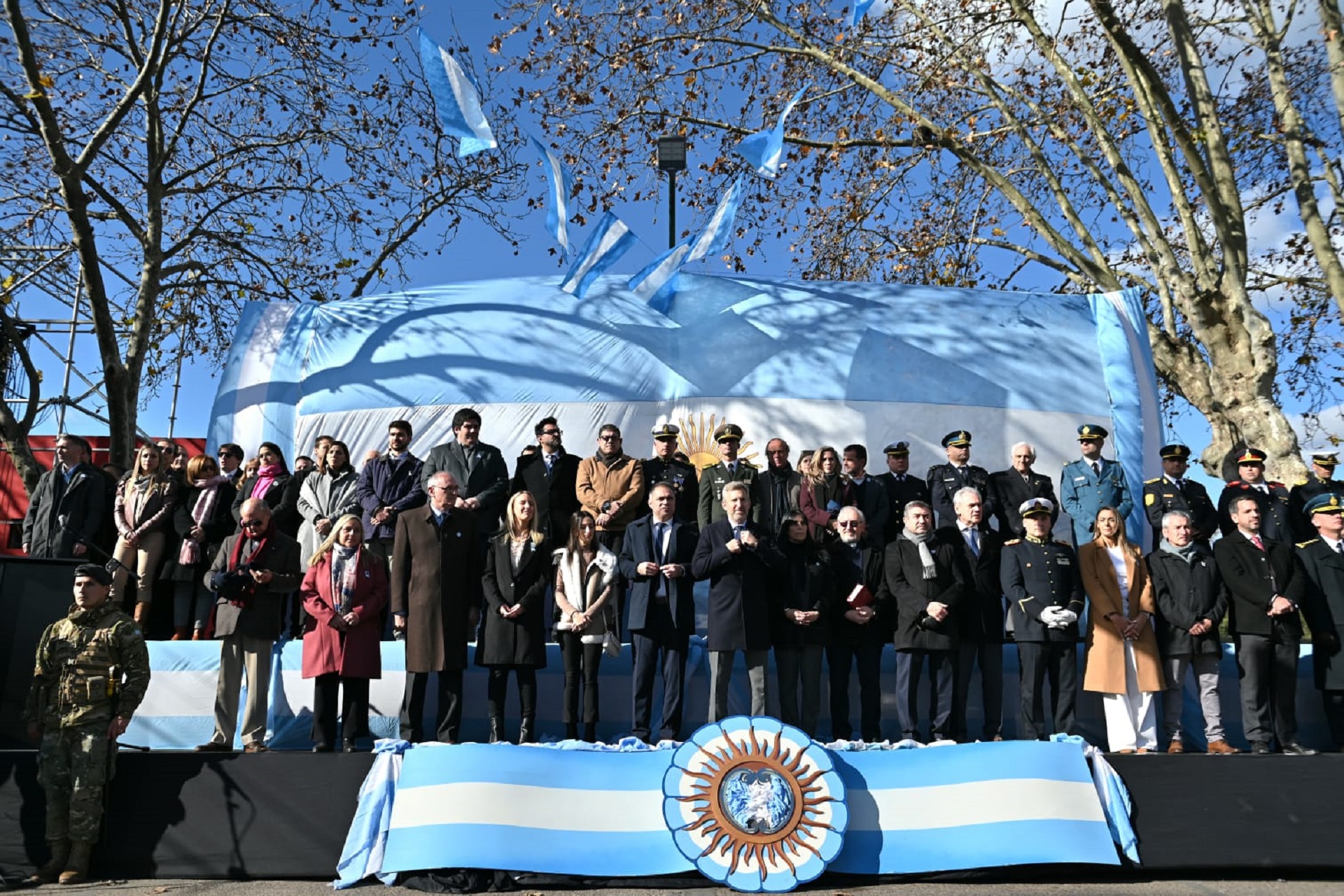 Frigerio presidió el acto por el Día de la Independencia en Gualeguaychú