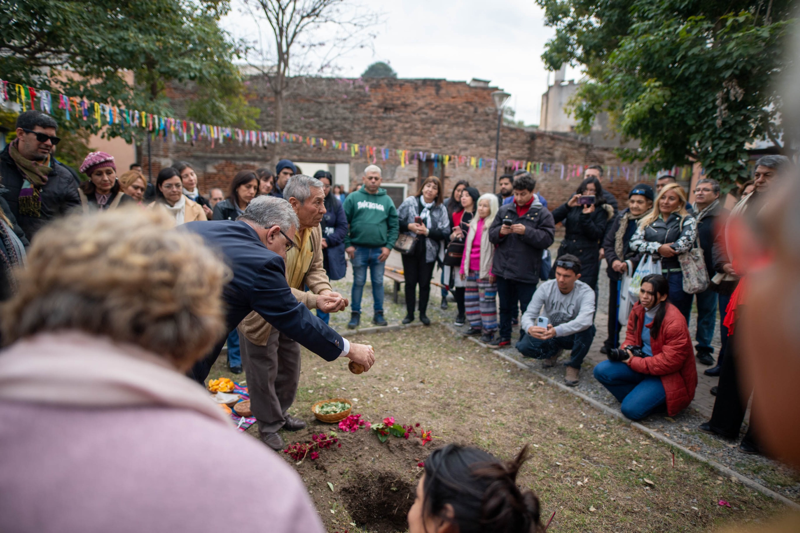 Corpachada en la Casa de la Cultura para rendir homenaje a la Pachamama